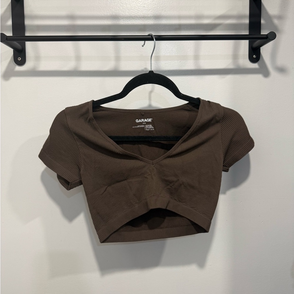 Garage Ribbed Crop Top - Picture 1 of 3